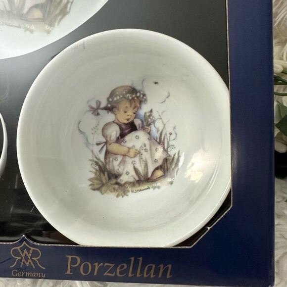M.J. Hummel Vintage Children Tea Set Plate Bowl Cup Set New Sealed in Box - Picture 3 of 7